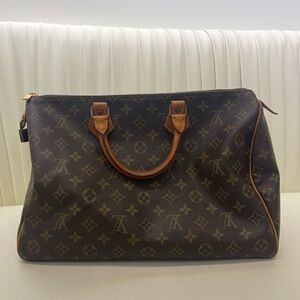 Louis Vuitton Monogram Speedy 35
